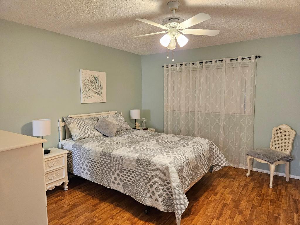 CRESTHAVEN VILLAS CONDO 31 - Residential