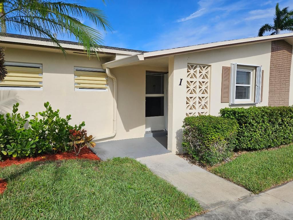 Photo of 2572 E Emory Drive E #I, West Palm Beach, FL 33415 (MLS # R11147506)