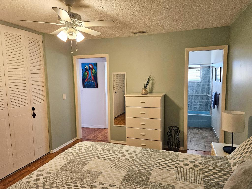 CRESTHAVEN VILLAS CONDO 31 - Residential