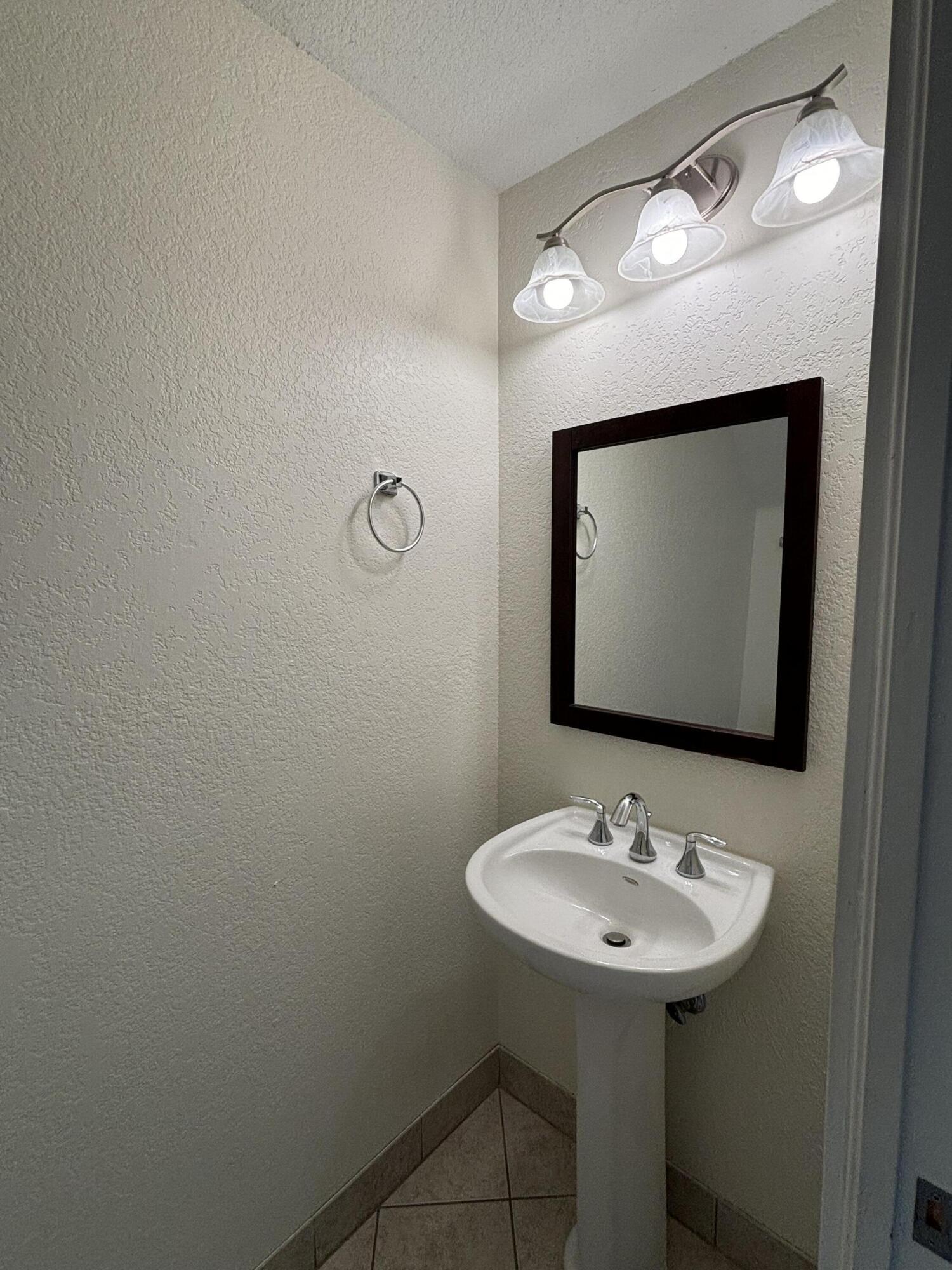 HAMPTON HOMES - Residential Lease