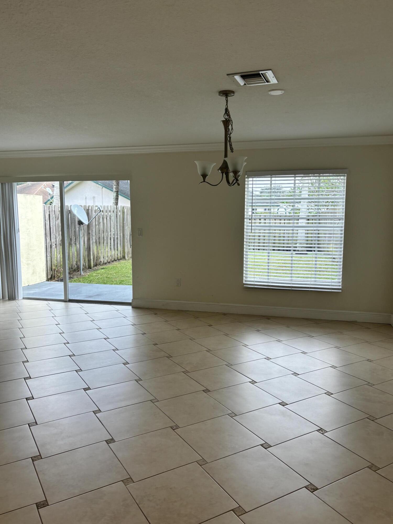 HAMPTON HOMES - Residential Lease