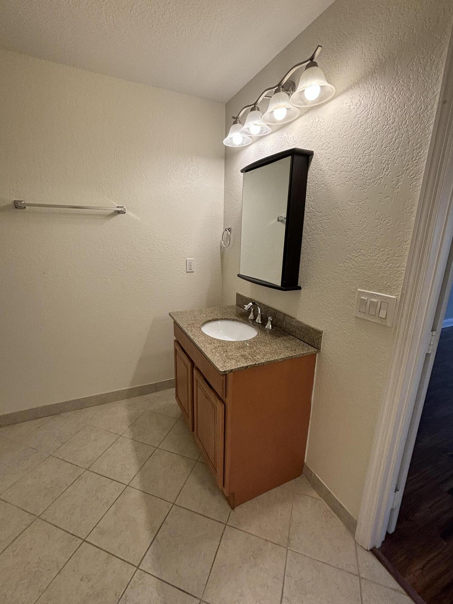 HAMPTON HOMES - Residential Lease