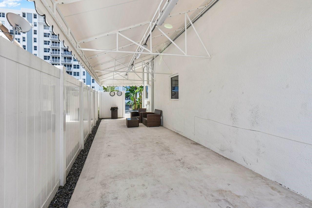 CORAL RIDGE COUNTRY CLUB - Residential