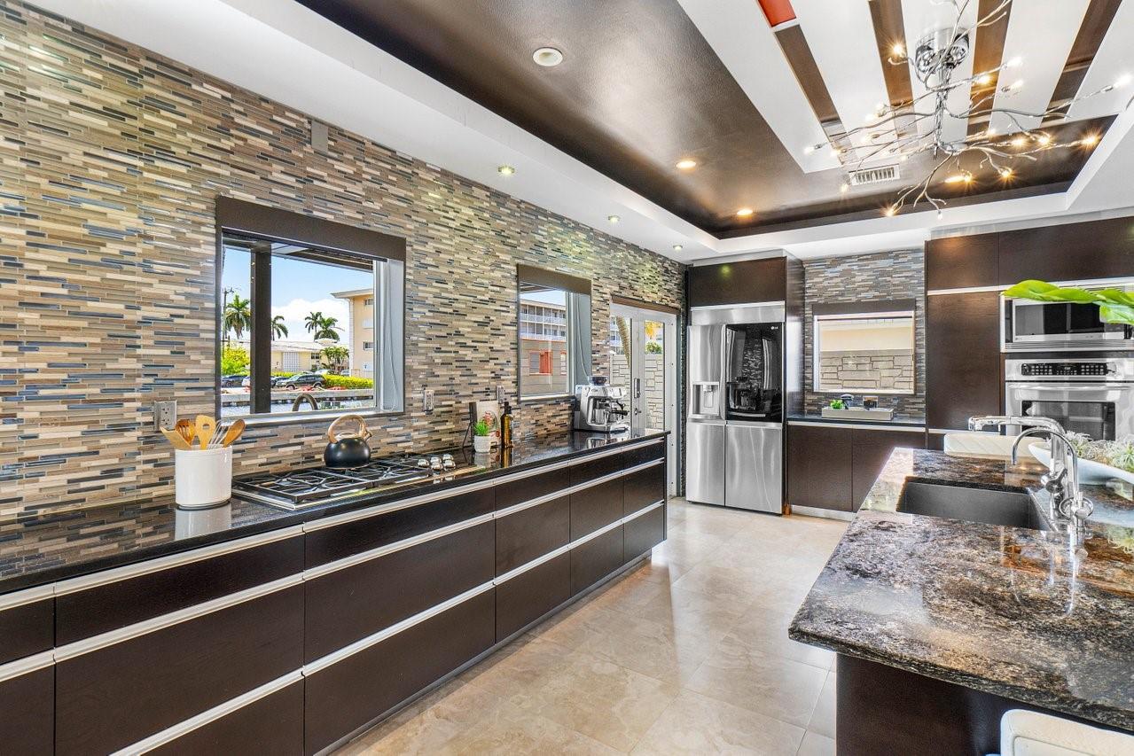 CORAL RIDGE COUNTRY CLUB - Residential