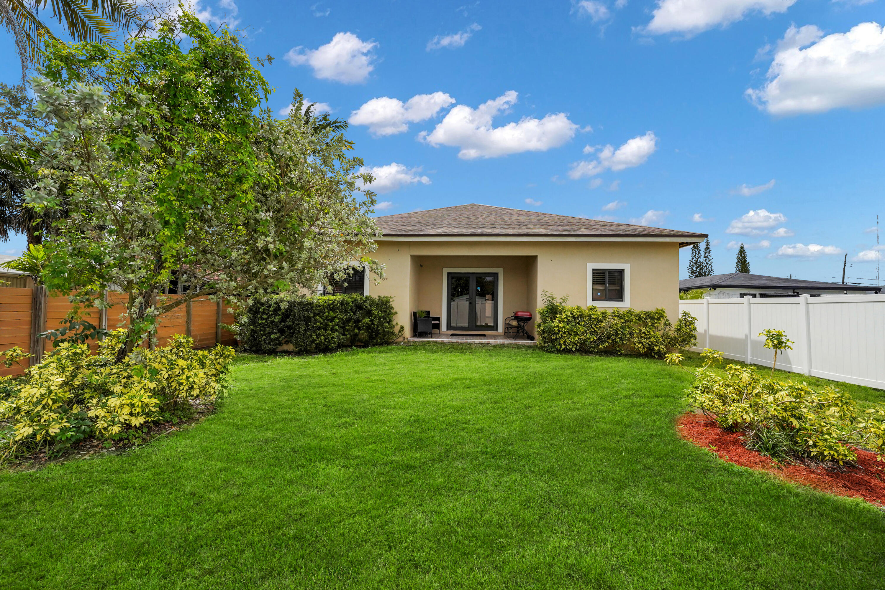 CARVER RANCHES - Residential