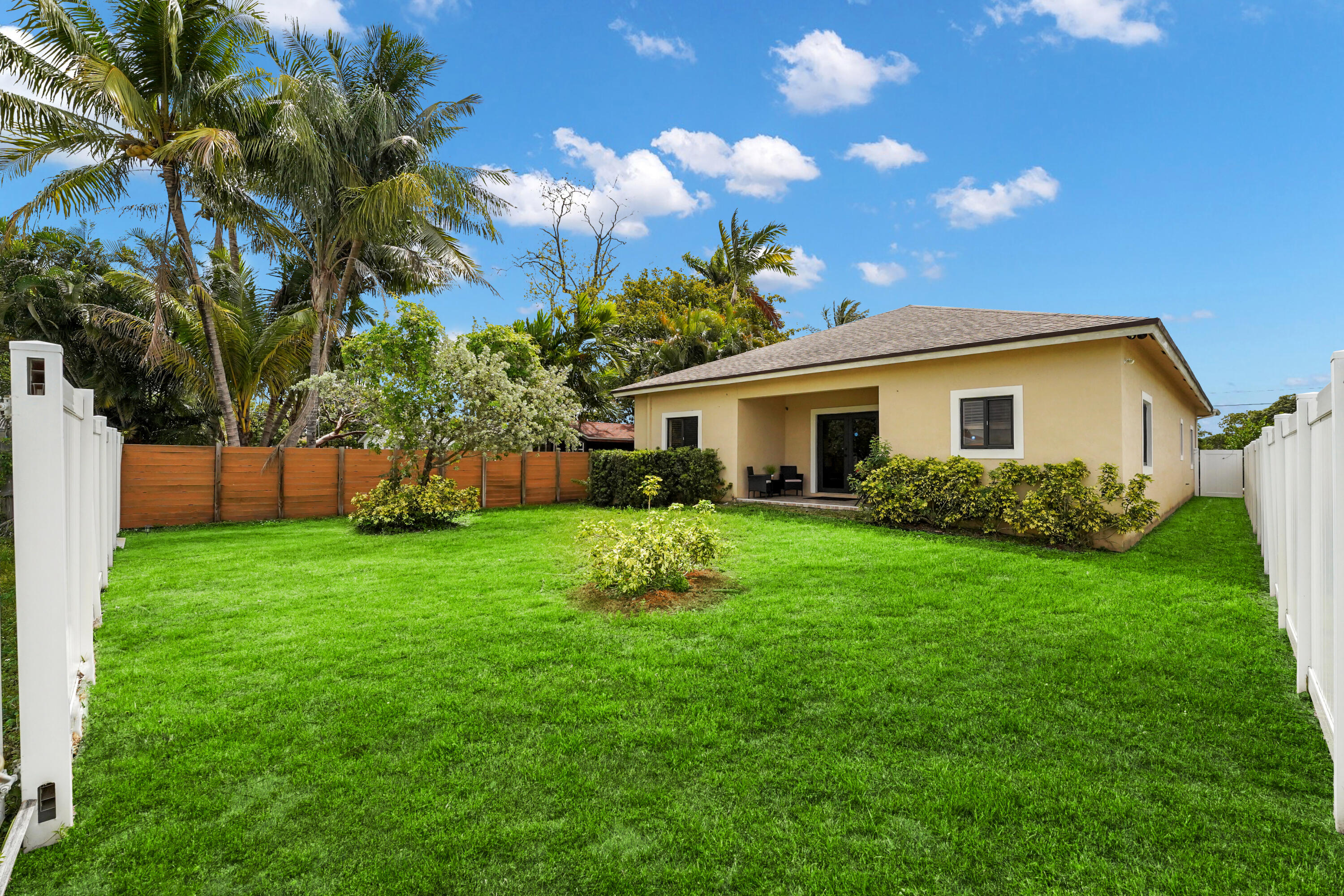 CARVER RANCHES - Residential