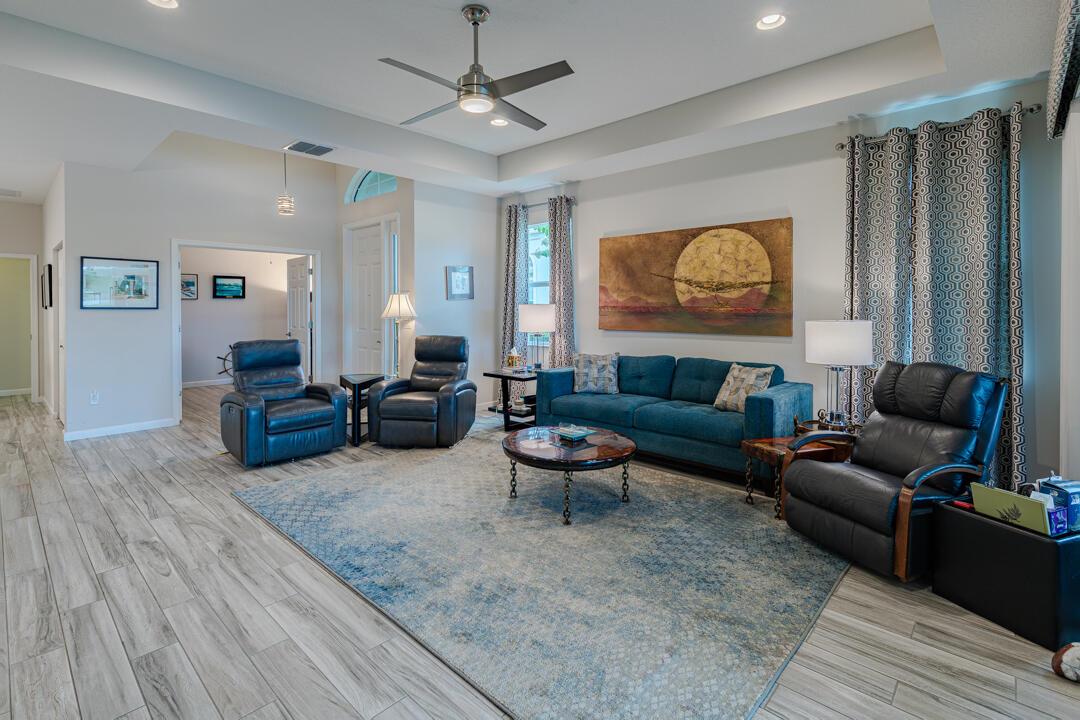 11177 SW Winding Lakes Circle