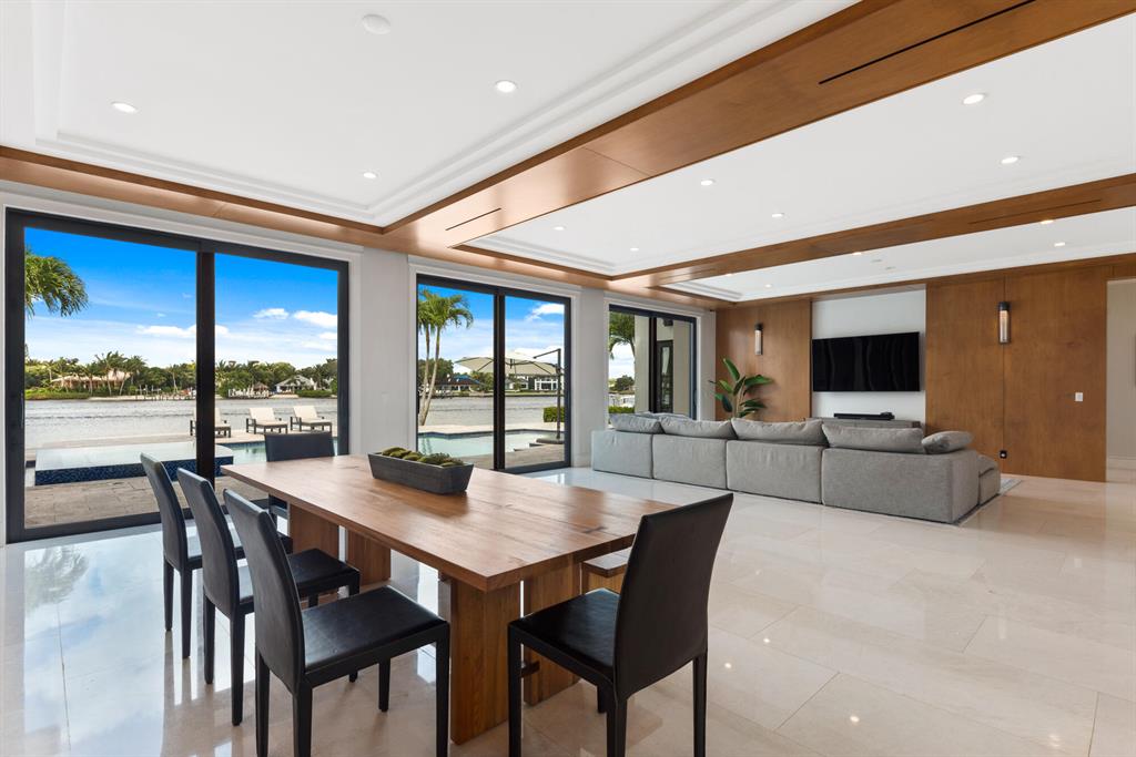 RIVERSIDE on the LOX - Residential