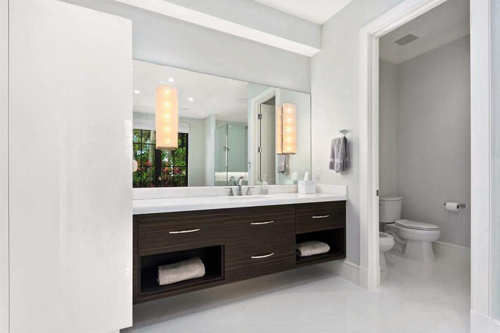 RIVERSIDE on the LOX - Residential