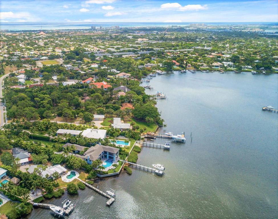 RIVERSIDE on the LOX - Residential