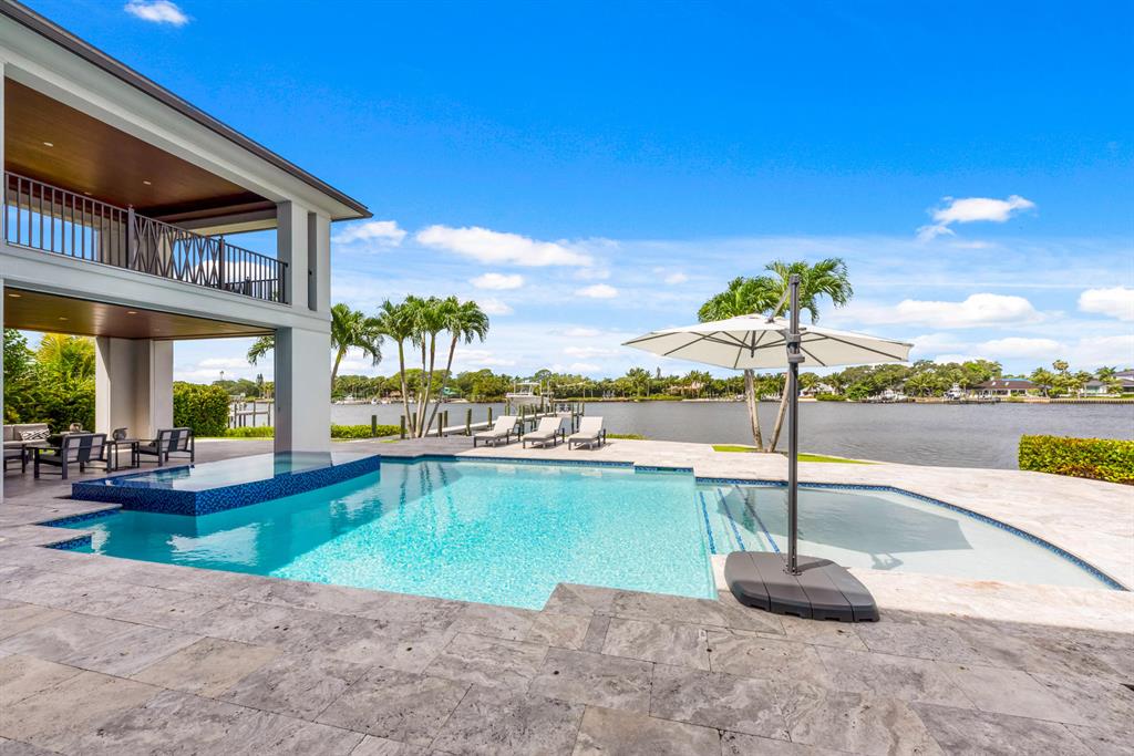 RIVERSIDE on the LOX - Residential