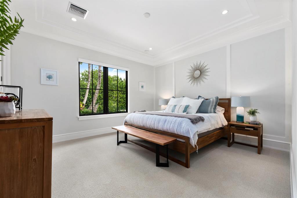 RIVERSIDE on the LOX - Residential