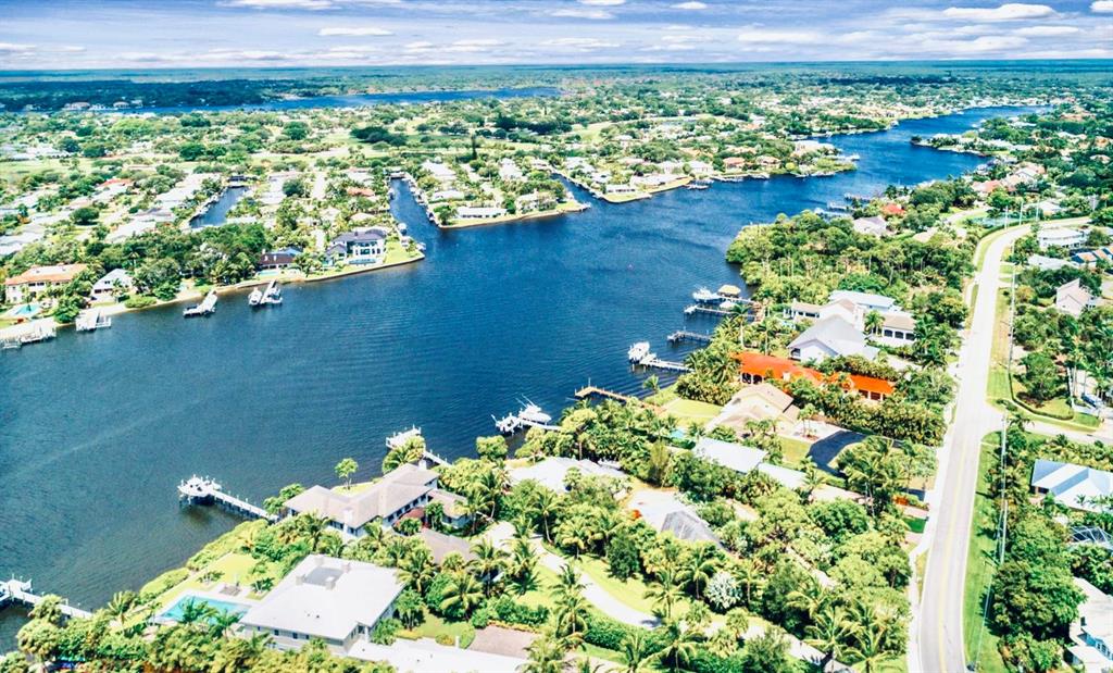 RIVERSIDE on the LOX - Residential