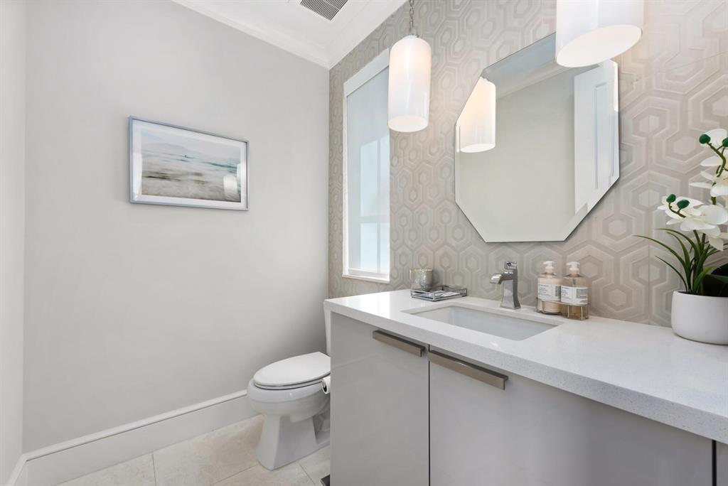 RIVERSIDE on the LOX - Residential