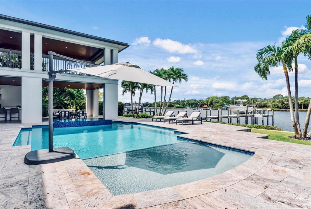 RIVERSIDE on the LOX - Residential