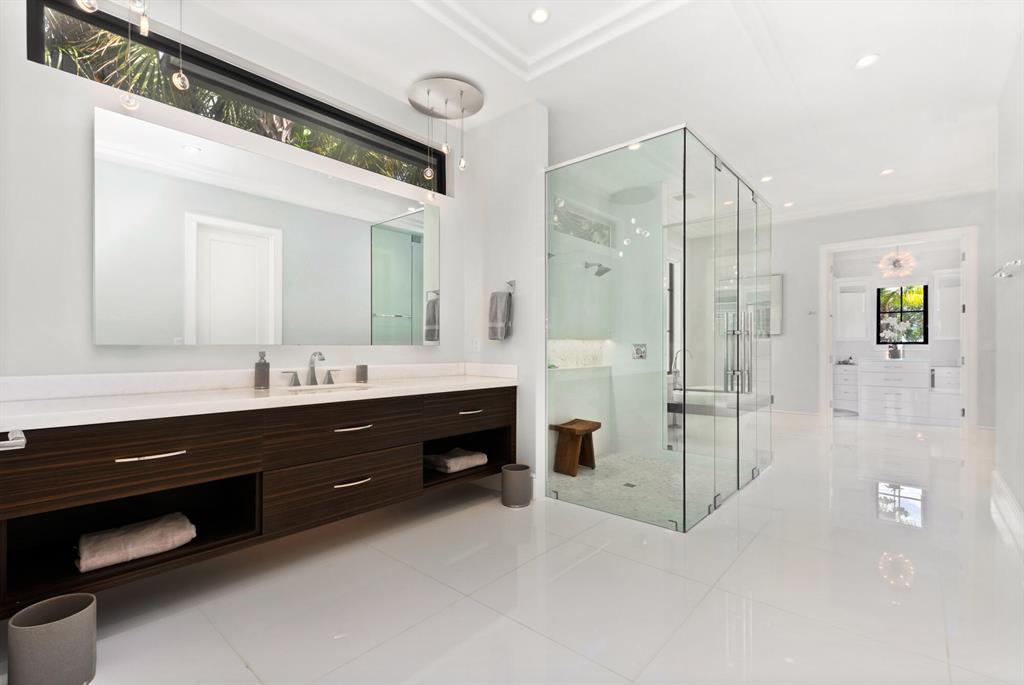 RIVERSIDE on the LOX - Residential