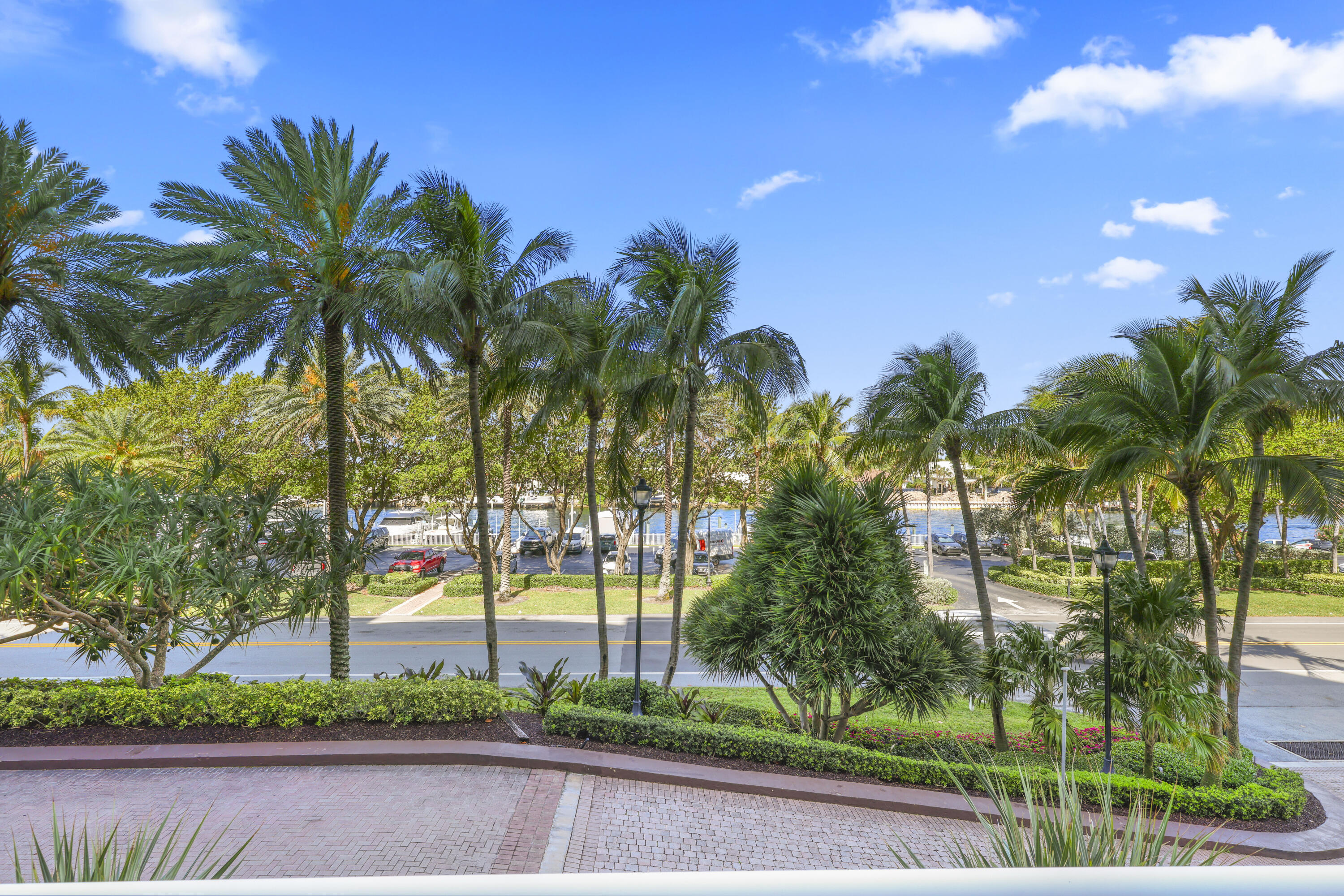 OCEAN GRANDE BEACH & MARINA - Residential