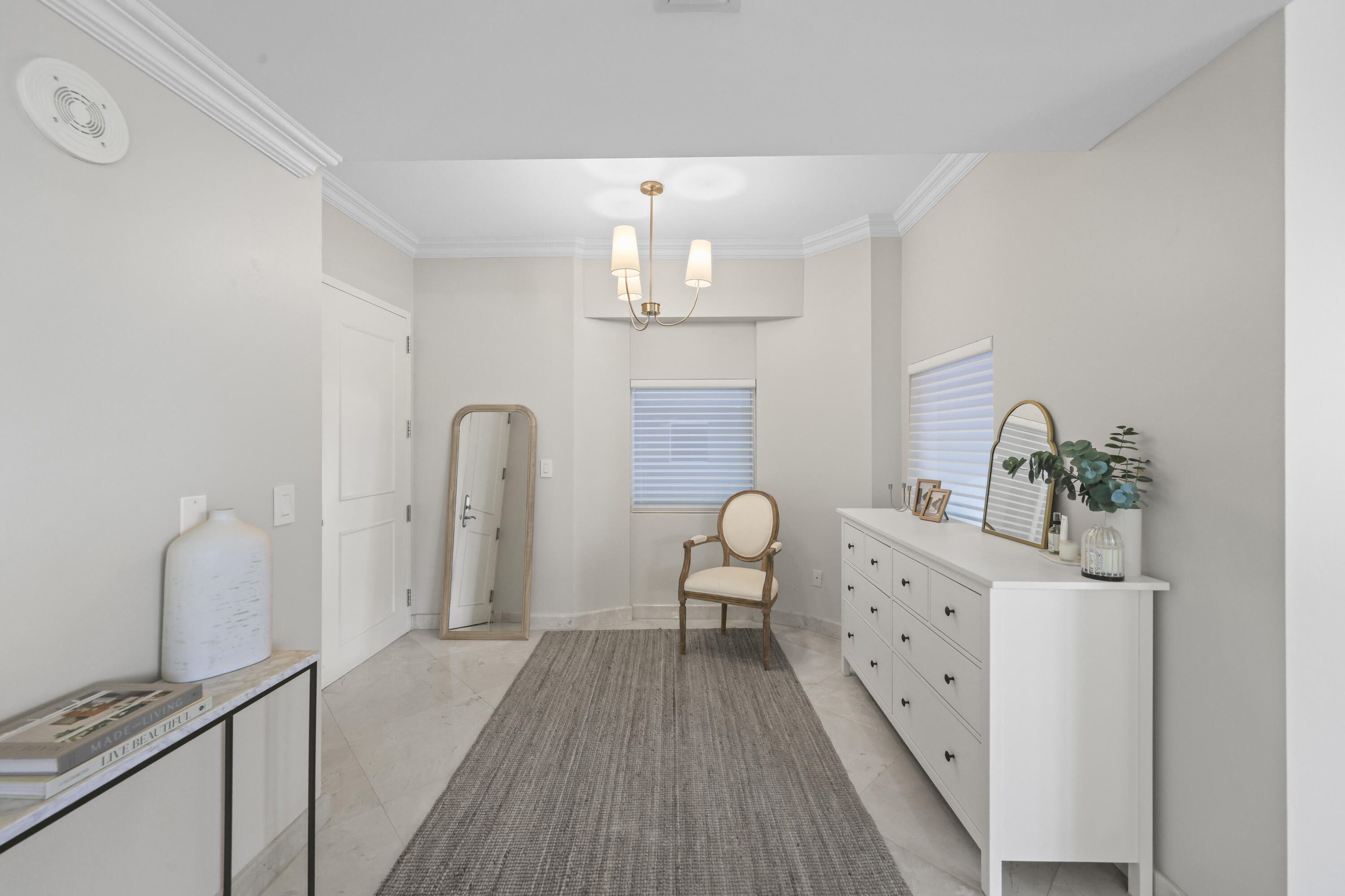 1063 Hillsboro Mile 206