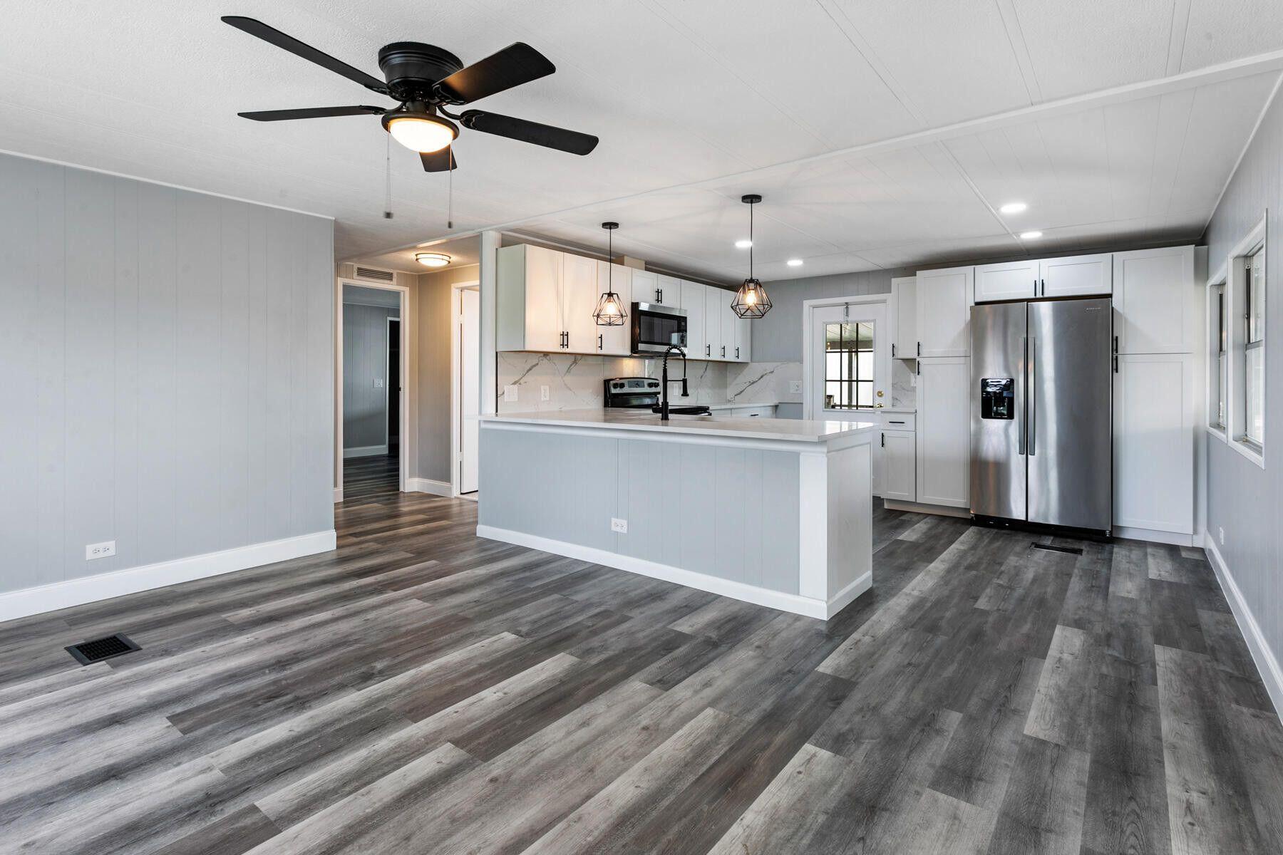 56011 Amparo Bay