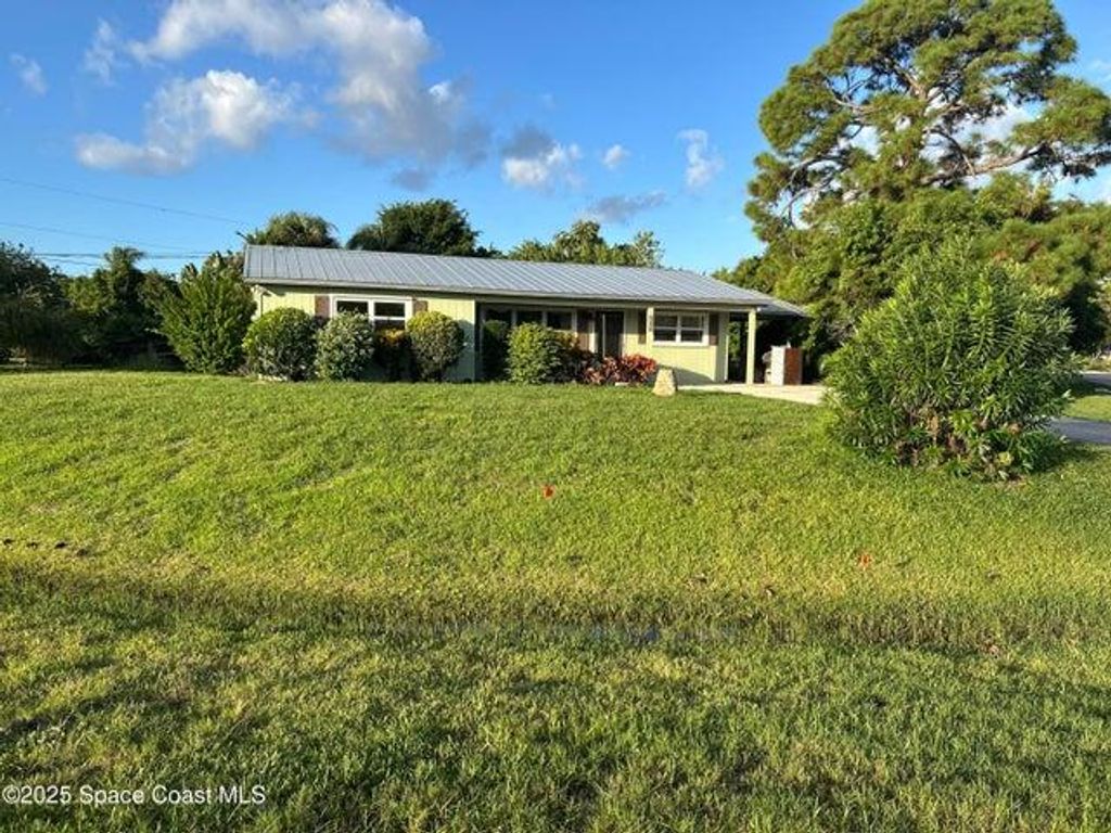 Photo of 100 S Wimbrow Drive, Sebastian, FL 32958 (MLS # R11135856)