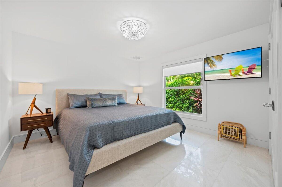 JUPITER INLET BEACH COLON - Residential