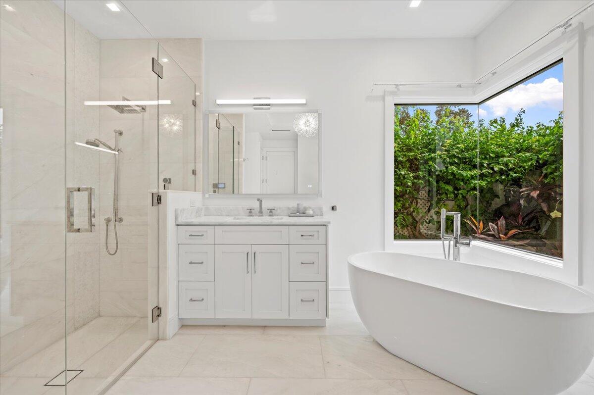 JUPITER INLET BEACH COLONY - Residential