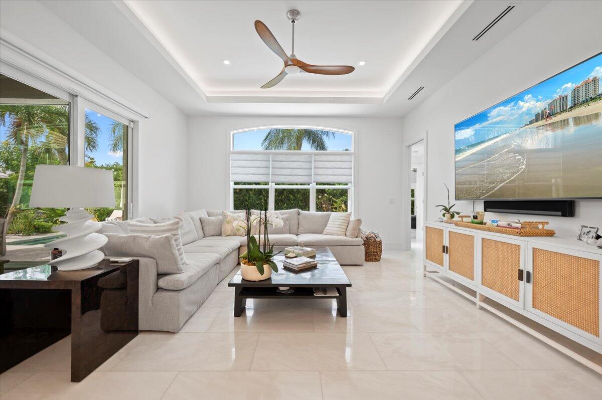 JUPITER INLET BEACH COLONY - Residential