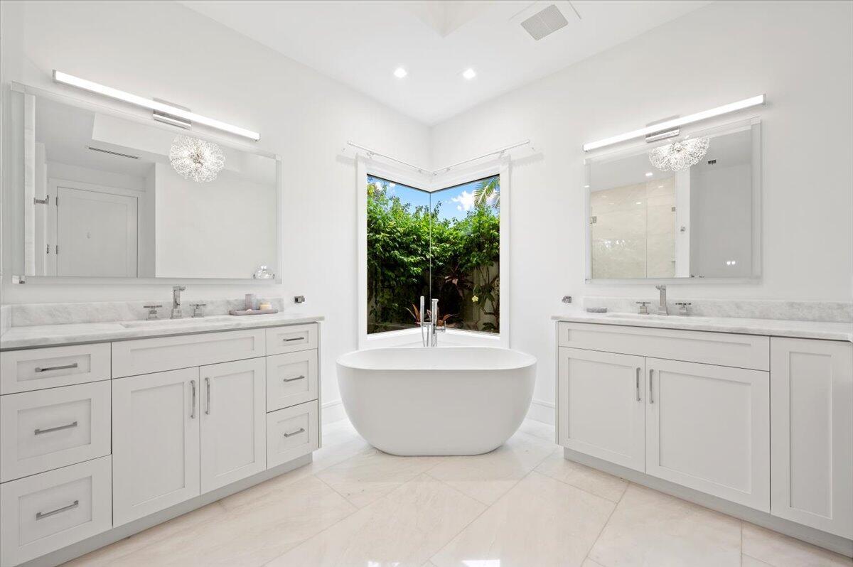 JUPITER INLET BEACH COLON - Residential