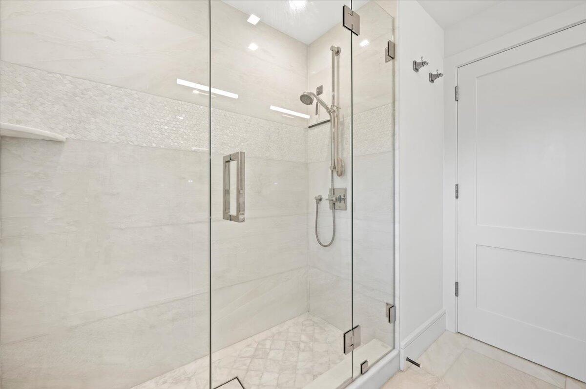 JUPITER INLET BEACH COLON - Residential