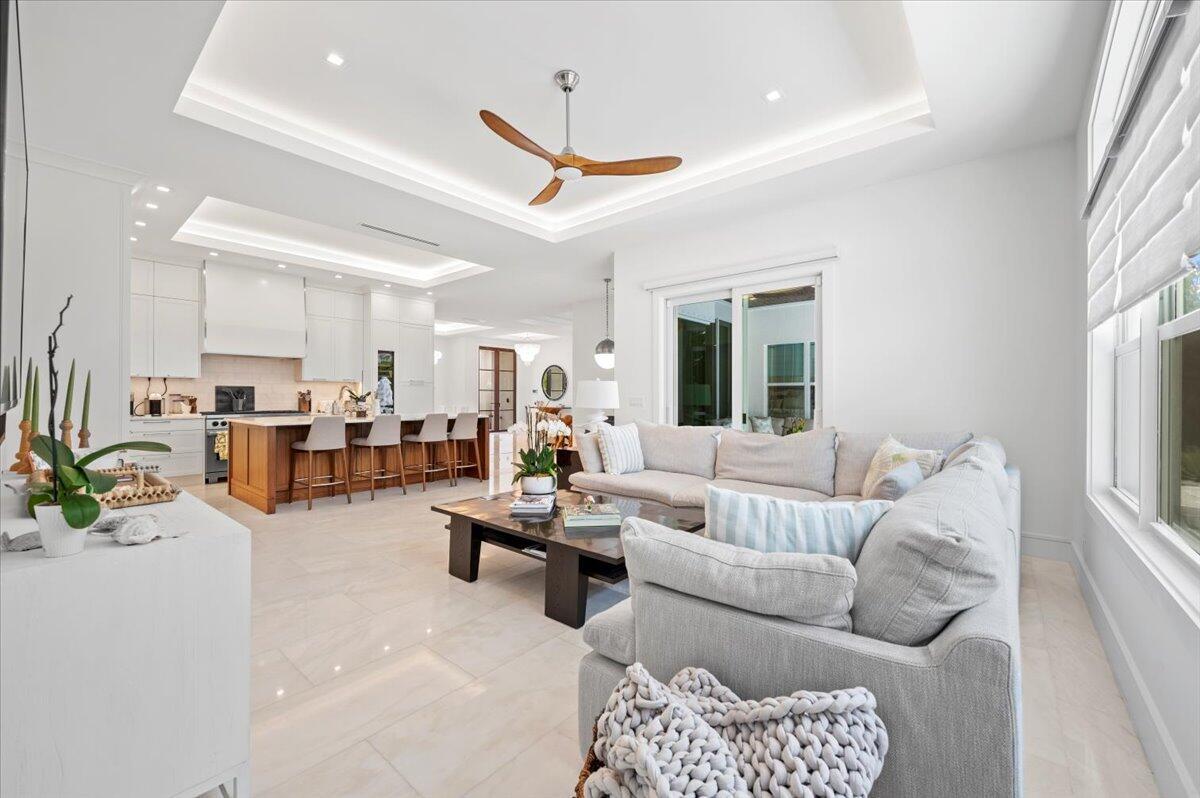 JUPITER INLET BEACH COLON - Residential