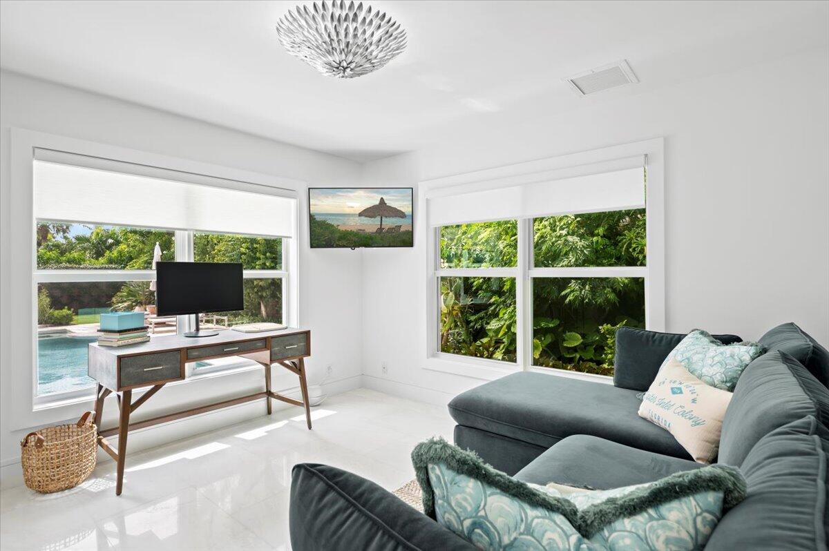 JUPITER INLET BEACH COLONY - Residential