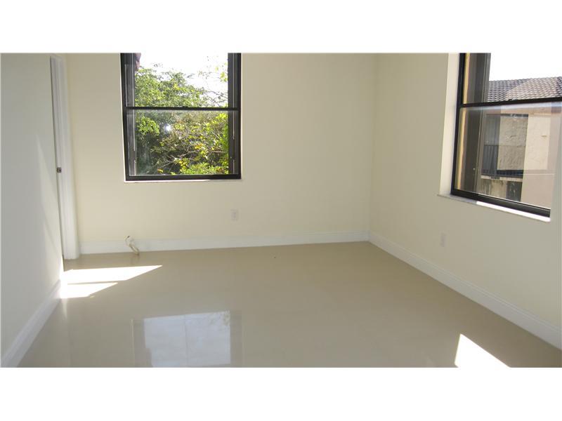 PROMENADE AT KENDALE LAKE - Residential Lease