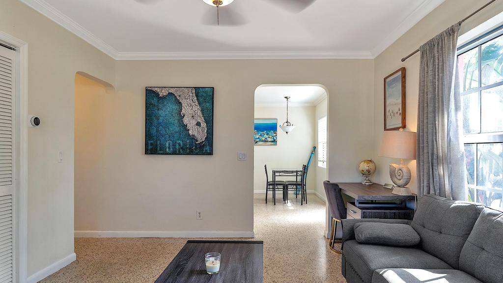 LAKE WORTH TOWN OF - Residential Lease