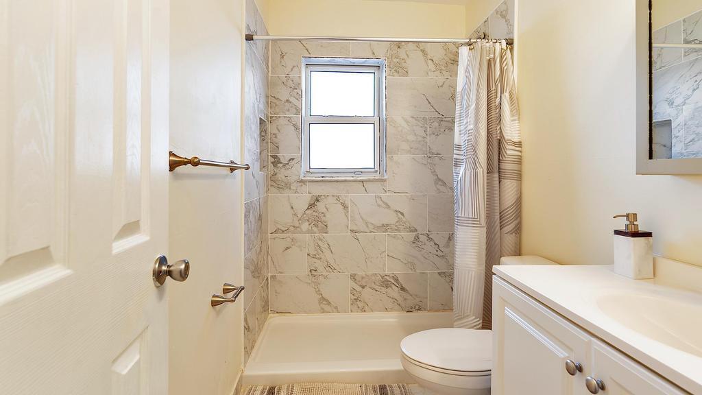 LAKE WORTH TOWN OF - Residential Lease