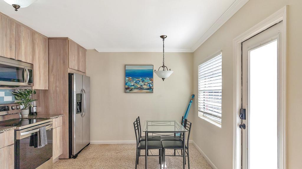 LAKE WORTH TOWN OF - Residential Lease