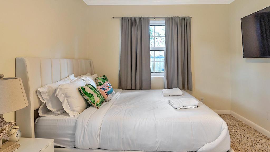 LAKE WORTH TOWN OF - Residential Lease