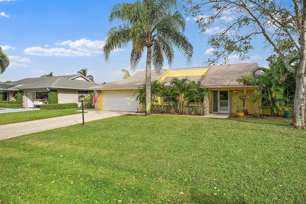 Photo of 13159 SE Spyglass Court, Hobe Sound, FL 33455 (MLS # R10683055)