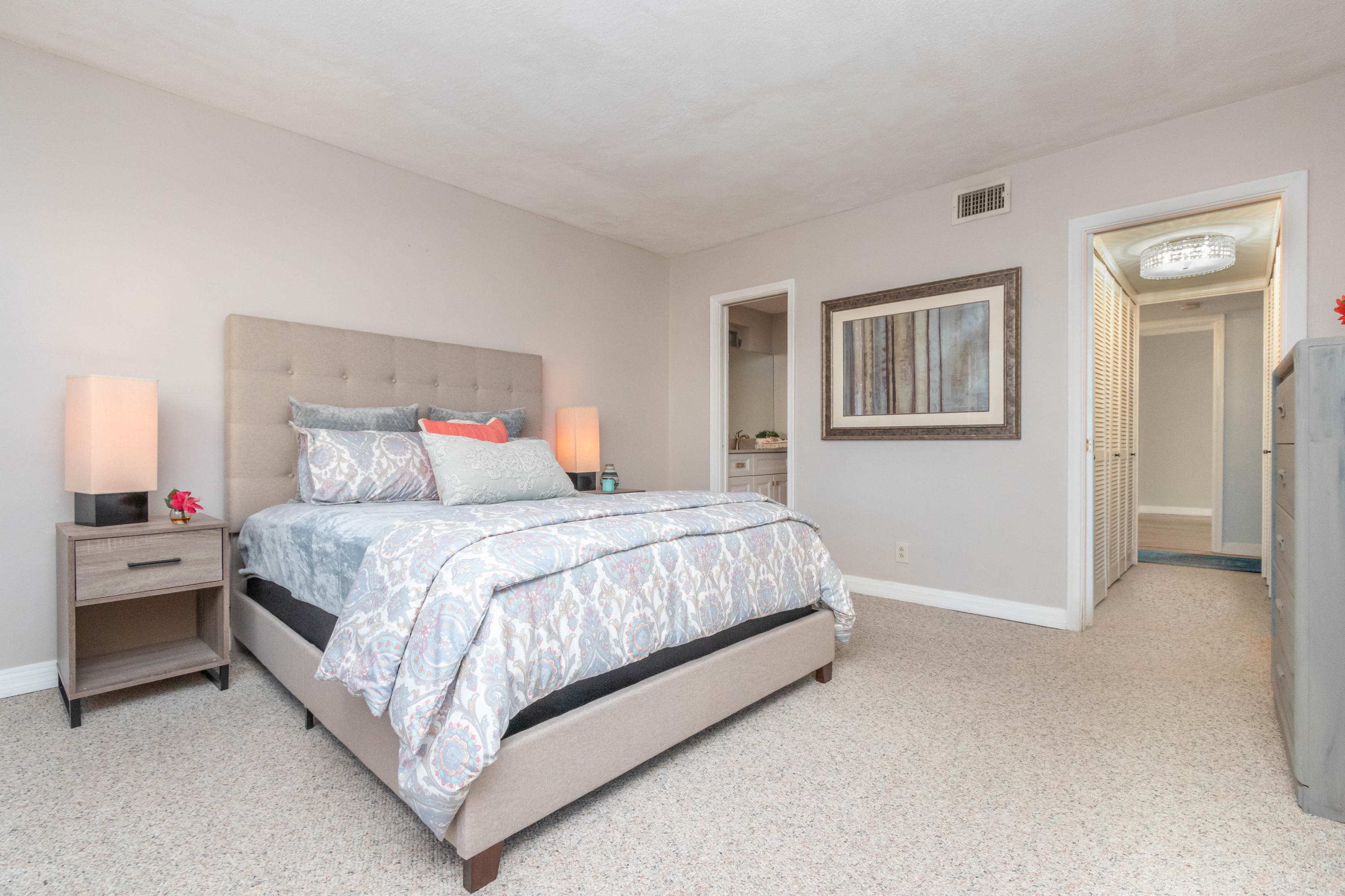 DIAMONDHEAD CONDO - Residential Lease