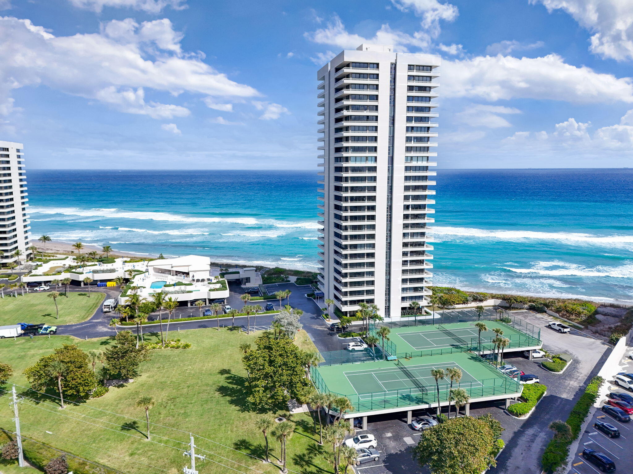 WATER GLADES CONDO - Residential