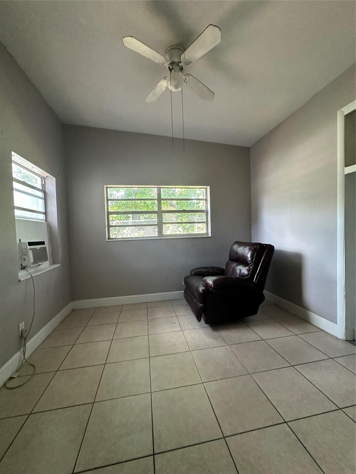 Dorsey Park First Add 21- - Residential Lease