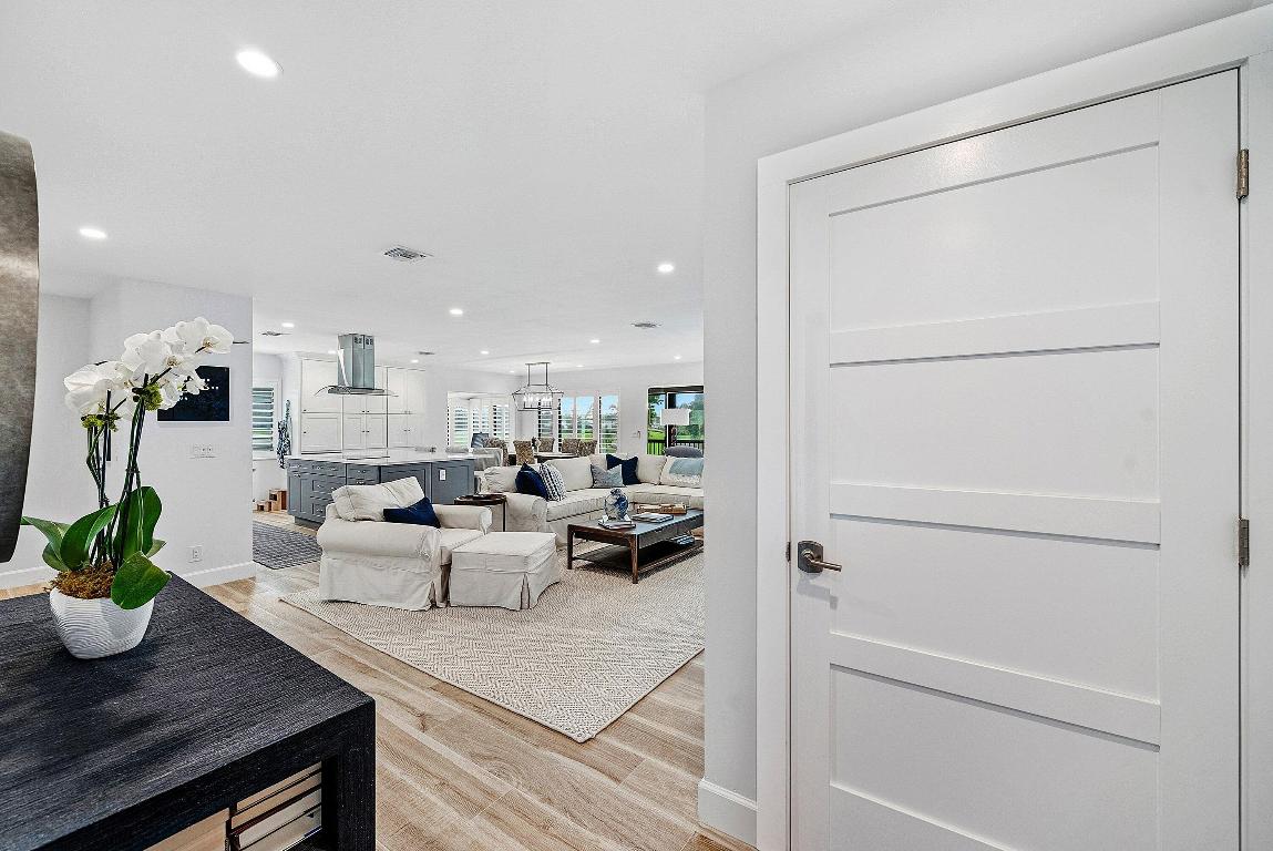 10157 Quail Covey Road Hibiscus N