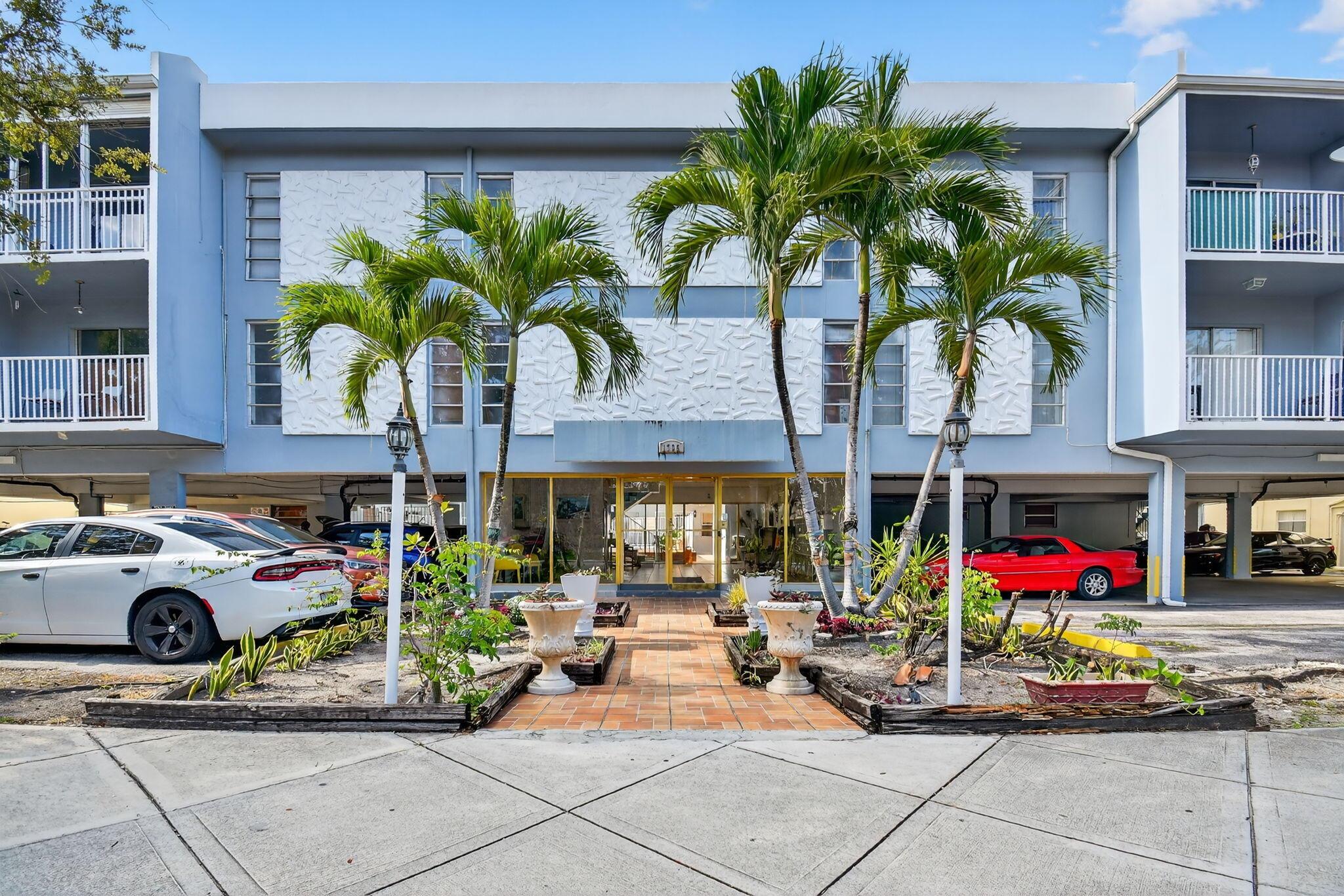Updated 2BR/1BA Condo - Great Location in North Miami BeachThis nicely renovated unit features fresh updates, brand-new appliances, and a bright layout. Located at 1735 NE 164th Street, it offers excellent convenience to shopping, dining, and outdoor activities:Shopping & Dining: Walking distance to The Mall at 163rd Street, Walmart, Home Depot, Ross, and the popular ''Chinatown'' area with many restaurants and markets.Parks & Nature: Close to Greynolds Park and Oleta River State Park for walking, biking, and water activities.Beach Access: Just 5 minutes to Sunny Isles Beach.Education: Near Johnson & Wales University, FIU Biscayne Bay, and Barry University.Healthcare: Minutes to Aventura Hospital and other medical centers.Water and pest control included