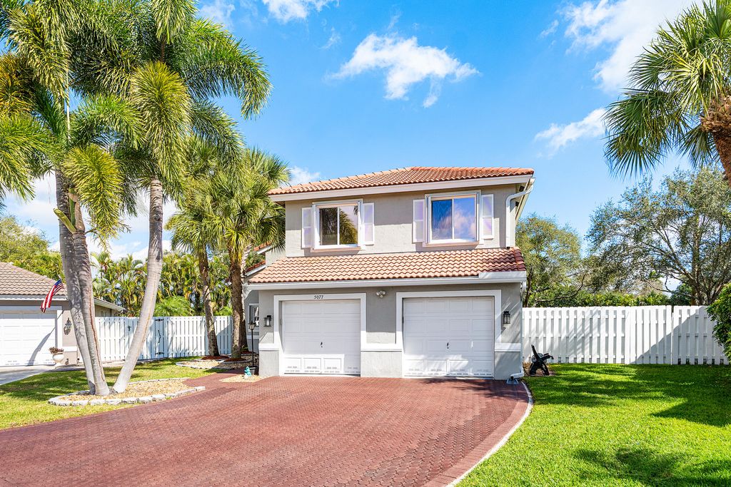 Photo of 5077 Prairie Dunes Village Circle, Lake Worth, FL 33463 (MLS # R11164755)