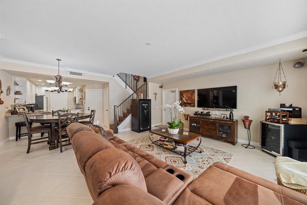 RIVERWALK PL 6 - Residential Lease