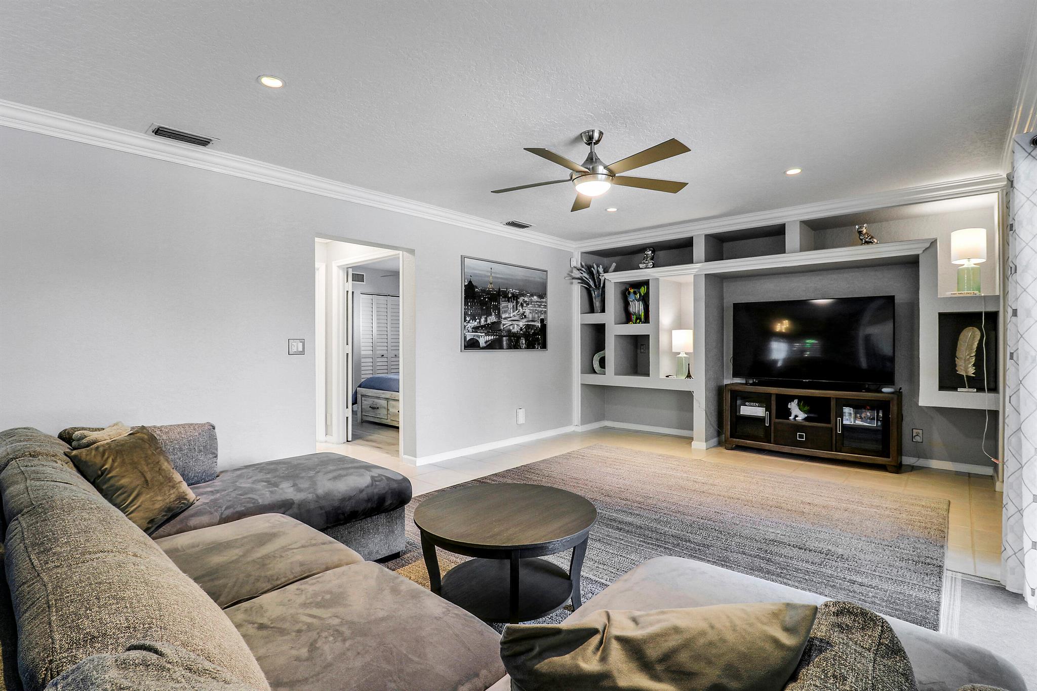 BOYNTON WATERS - Residential