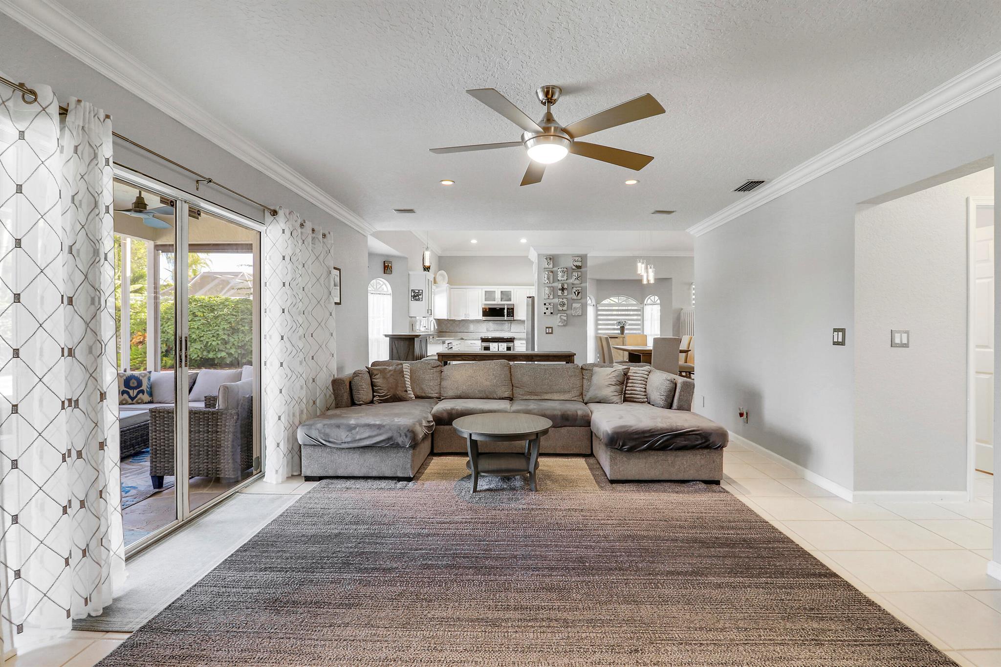 BOYNTON WATERS - Residential