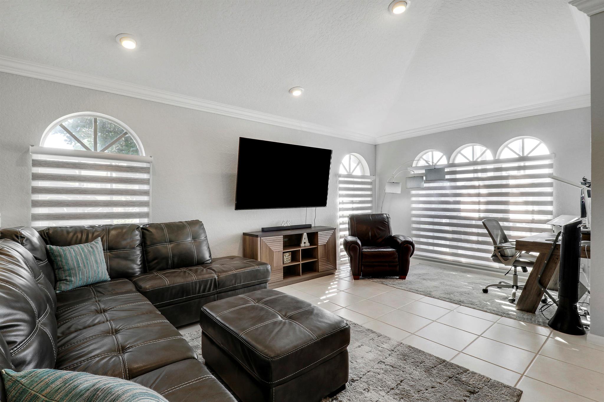 BOYNTON WATERS - Residential
