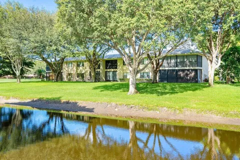 17 Stratford Drive Unit F, Boynton Beach, FL MLS: R11074433