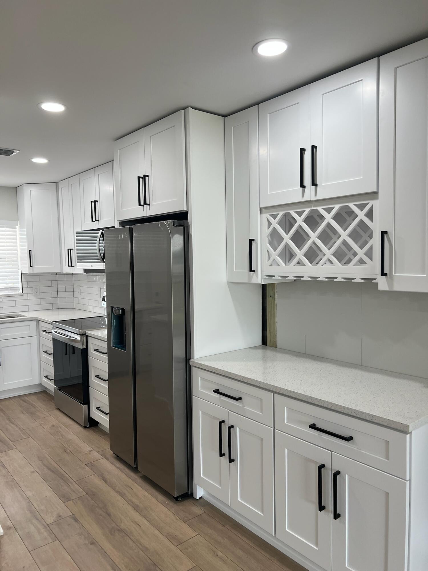 THE LITTLE CLUB CONDO - Residential