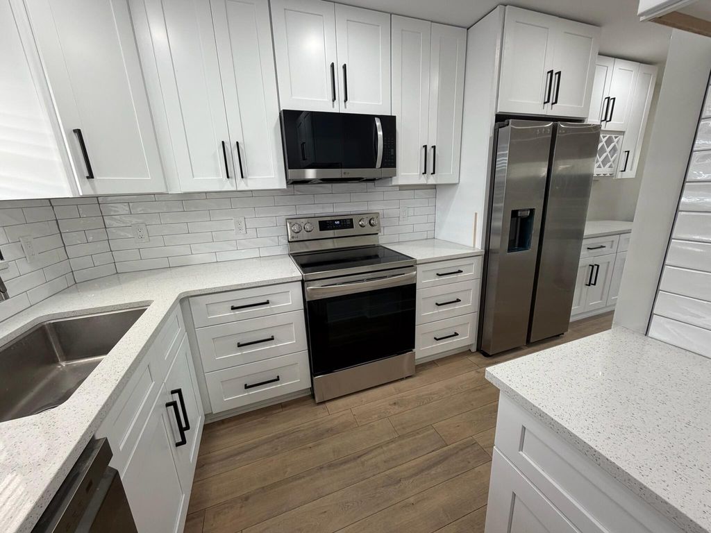 Photo of 18081 SE Country Club Drive #17-170, Jupiter, FL 33469 (MLS # R11169552)